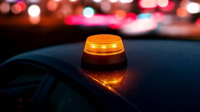 Pere Navarro, director de la DGT, tajante sobre las balizas V-16: 'En enero no va a haber prrroga'