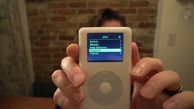 Convierten uno de los primeros iPod en un reproductor de Spotify