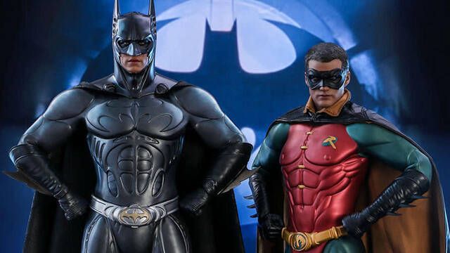 Batman Forever: Las figuras de Hot Toys reabren el debate de los pezones