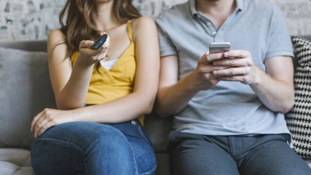 Salir de la fase de 'compaeros de habitacin' dentro de la pareja no es imposible y as lo solucionan los expertos