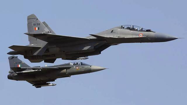 El supercaza ruso despega bajo nueva bandera: el pa�s m�s poblado del mundo lo incorpora a su arsenal