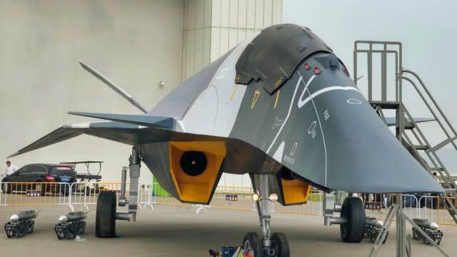 China trata de superar al resto de ejrcitos con un caza supersnico capaz de operar en el espacio y destruir satlites