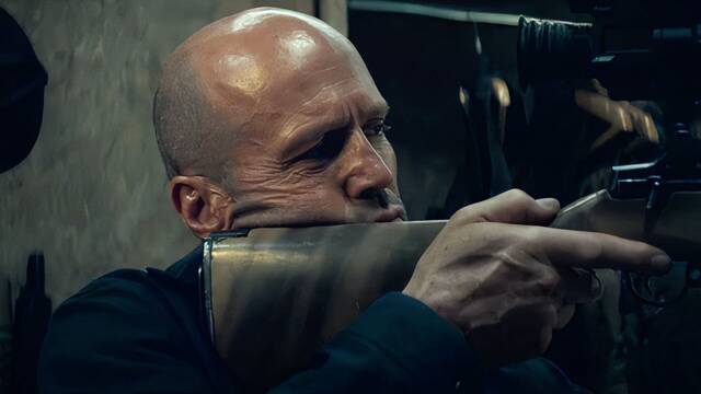 La nueva pelcula de accin de Jason Statham con Sylvester Stallone llega pronto y estrena un vibrante triler en castellano