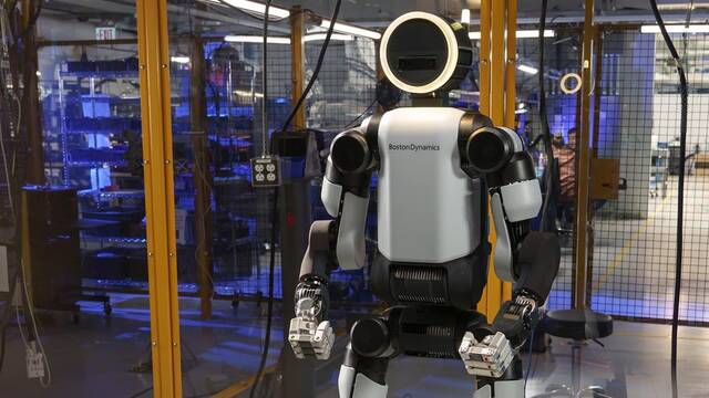 No es ciencia ficci�n: este innovador robot de 1,88 metros rescata en edificios colapsados y es capaz de levantar 50 kilos