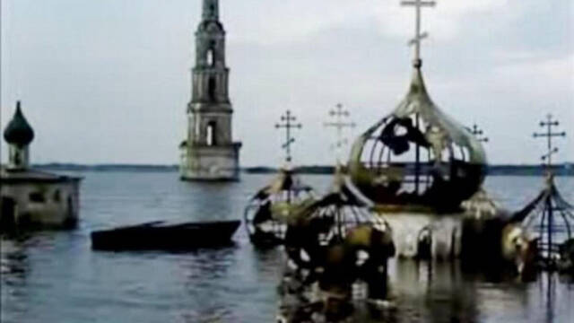 La Atl�ntida sovi�tica que reaparece cuando baja el agua de un embalse: 130.000 evacuados, pueblos inundados y ruinas sumergidas
