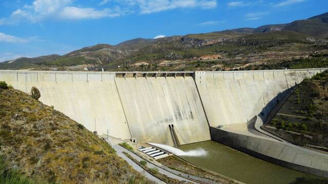 No es ciencia ficci�n: la muralla de hormig�n que protege a Espa�a de la cat�strofe y confirma que son un seguro de vida