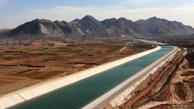 Con 4350 km, 50 a�os de construcci�n y 45 billones de litros al a�o, China lleva agua a Beijing solo por gravedad en 15 d�as