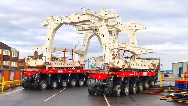La excavadora submarina m�s potente del mundo: un coloso de 3600 CV llega a Europa y perfora 5,5 metros bajo el lecho marino