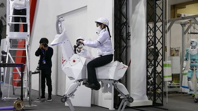Una cabra robot para transportar personas, el �ltimo invento de Kawasaki