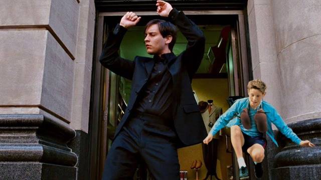 Un niño se viene arriba y recrea el baile de Tobey Maguire en 'Spider-Man 3'