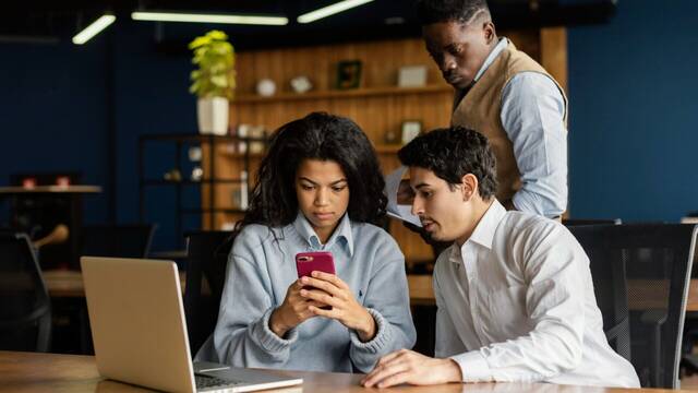 El teletrabajo est provocando problemas graves: el 51% de los empleados estn 'desconectados' de sus empresas