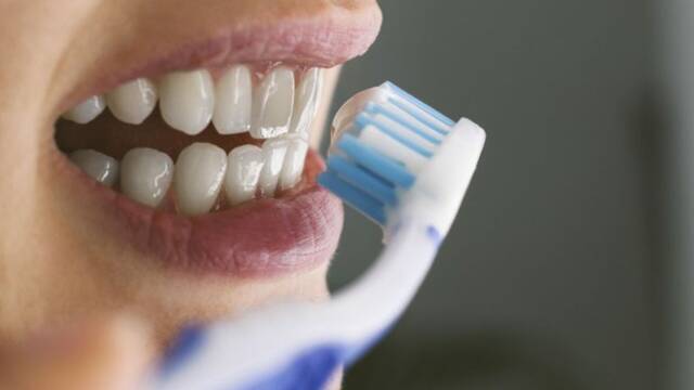 Antes o despus del desayuno? Esta dentista es clara y desvela cundo hay que cepillarse los dientes: 'Si no puede ser peor'