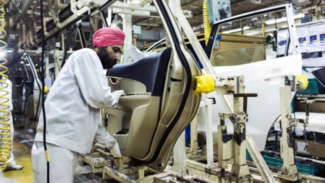 India da la espalda a la conciliacin e insiste en las 90 horas laborales y los expertos les advierten de los riesgos