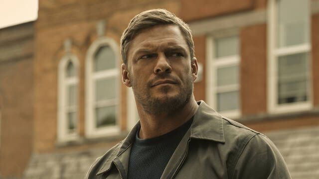 'No me hara falta cobrar': Alan Ritchson, estrella de 'Reacher', revela el superhroe de DC que suea con interpretar