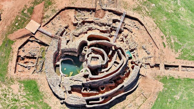 Un castillo subterrneo de la Edad del Bronce esconde el pozo ms antiguo de la Pennsula Ibrica y su origen es un enigma