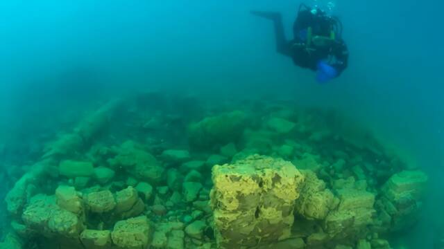 Rusia encuentran una desconocida ciudad medieval de hace 1.000 a�os sumergida en un lago a 700 metros de profundidad