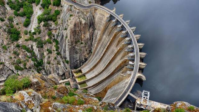 La colosal presa espa�ola que genera el 10% de la energ�a hidroel�ctrica del pa�s y abastece a 700.000 hogares