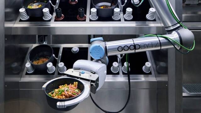 Alemania crea un robot con IA que cocina, sirve la comida y lava los platos: el sector gastron�mico est� muy cerca de cambiar