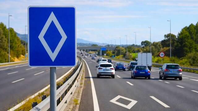 La DGT cambia las normas: la se�al que pocos espa�oles reconocen y que implica multas de hasta 200 euros por no cumplirla