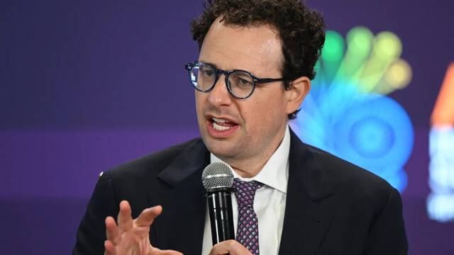 Adi�s a los trabajos de oficina: Dario Amodei (43), de Anthropic: 'La IA sustituir� el 50% de abogados y consultores en 5 a�os'