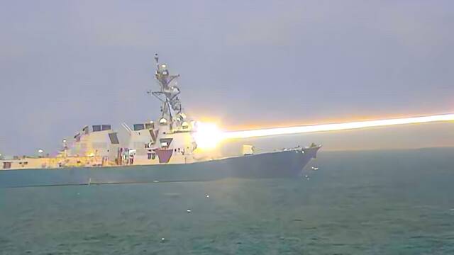 Estados Unidos cambia la guerra: HELIOS, el arma l�ser destructora masiva de drones en Ir�n identifica objetivos a 8000 metros