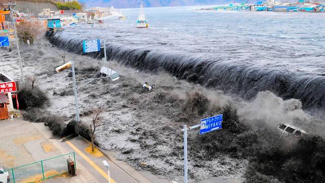 Jap�n cambia de prioridades: convierte sus 5700 km de cables submarinos en sensores s�smicos y avisar antes de los tsunamis