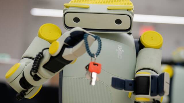 Jeff Bezos (62) cambia las normas lanzando un robot humanoide dom�stico de 43.000 euros para hacer las tareas del hogar