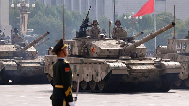 China dicta las normas: est� cerca de la 'autosuficiencia militar' y confirma que su producci�n b�lica supera a Occidente