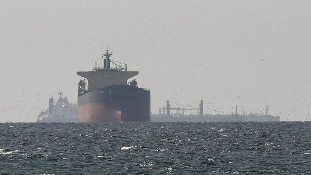Ir�n endurece las normas: aprueba el cobro de peajes para barcos en el estrecho de Ormuz y prohibe el paso de EE.UU e Israel