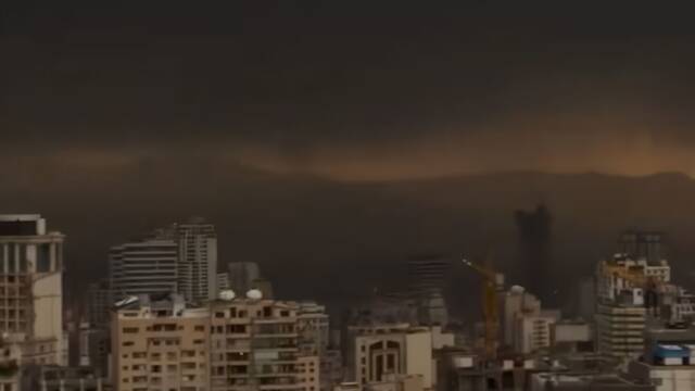 Ir�n en alerta por lluvia negra cargada de petr�leo y humo muy t�xico tras una serie de ataques a�reos: hay varios muertos