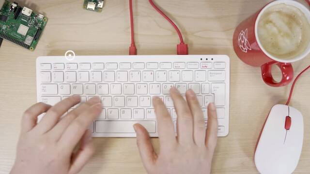 Raspberry Pi estrena un teclado y un ratn oficiales