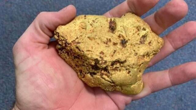 Hallan una gigantesca pepita de oro en Reino Unido valorada en ms de 35.000 euros