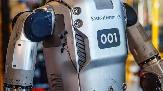 Boston Dynamics revela el nuevo robot Atlas totalmente elctrico y su aspecto de pelcula de ciencia ficcin se vuelve viral