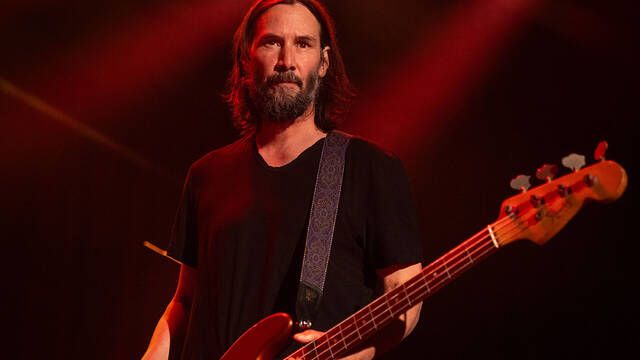 Keanu Reeves dio un concierto surrealista en Barcelona hace unas dcadas y lamentars habrtelo perdido