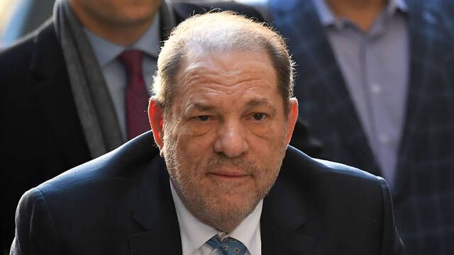 El #MeToo sufre un duro revs: un tribunal de Nueva York revoca la condena por delitos sexuales a Harvey Weinstein