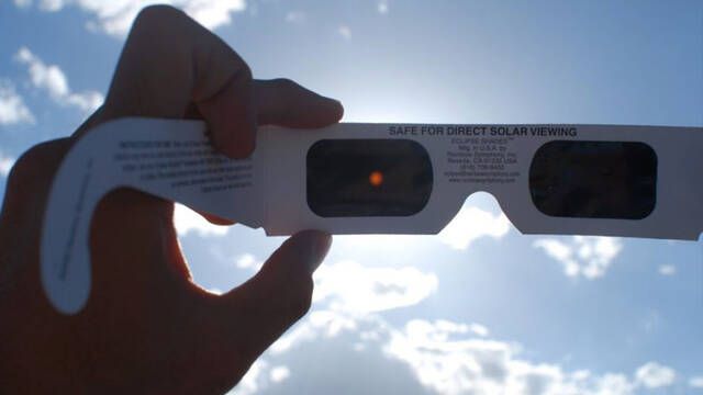 Oftalmlogos advierten del peligro de mirar directamente un eclipse solar y sealan cules son las mejores formas de disfrutarlo