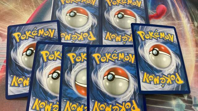 'Fue mi ngel guardin': Una mujer sobrevive a un tiroteo gracias a un mazo de cartas Pokmon