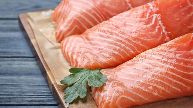 'Te estn timando': Si quieres ahorrar dinero, no compres ms filetes de salmn separados y haz esto