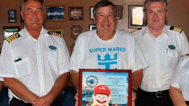 Super Mario, el millonario que vive en un crucero desde 1996 y no puede volver a pisar tierra