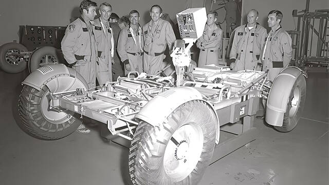 El coche m�s caro de la historia no pasa de los 17 km/h y est� aparcado fuera del planeta Tierra