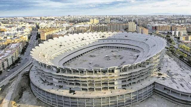 Estadounidenses alucinan con el estadio fantasma espaol que lleva 16 aos vaco y que acaba de retornar su construccin