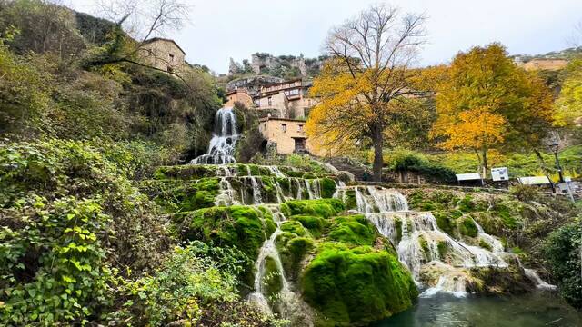 El pueblo medieval espa�ol que parece sacado de 'El Se�or de los Anillos': cascadas entre casas de piedra y apenas 50 habitantes