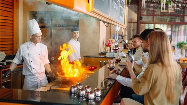 Ya ha entrado en vigor: restaurantes y comercios tienen prohibido tirar alimentos en 2026 bajo multas de m�s de 2000 euros