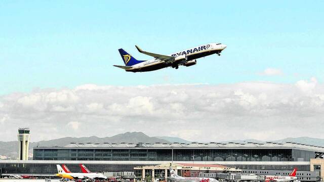 Confirmado por la Agencia de Energ�a: Europa s�lo tiene combustible de aviones para 6 semanas si sigue guerra Ir�n