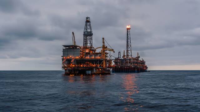 Angola toma un nuevo rumbo: descubren un yacimiento petrol�fero de 500 millones de barriles frente a sus costas