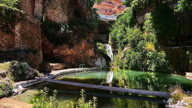 El pueblo espa�ol con los mejores manantiales para ba�arse: cascadas naturales a 700 metros y menos de 900 habitantes