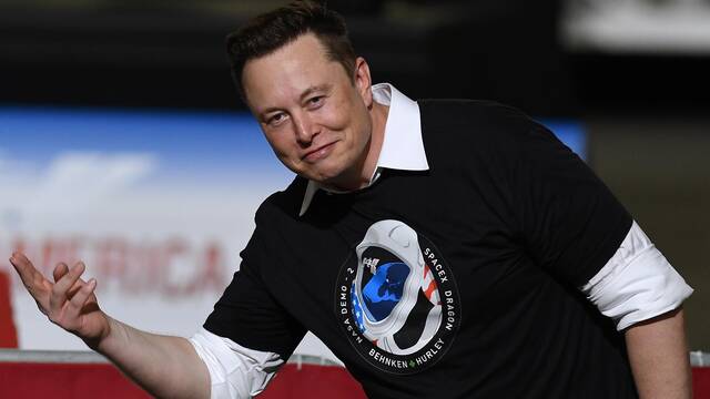 Tesla deja de aceptar Bitcoin y acusan a Elon Musk de desplomar el valor de la criptomoneda