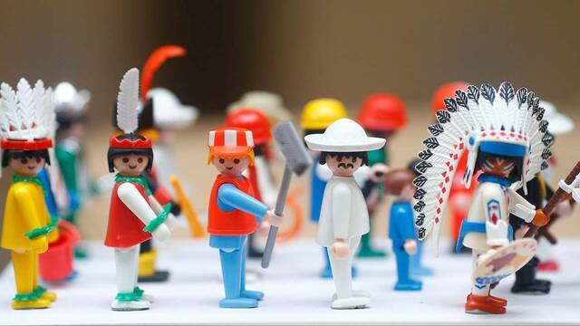Playmobil dice adis a Espaa: la histrica fbrica deja Alicante y el mtico juguete sigue de capa cada