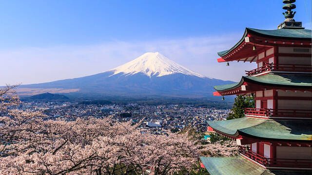 Jap�n est� construyendo una pantalla gigante para tapar la vista del monte Fuji por culpa del turismo