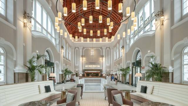 Reconvierten una estaci�n de tren espa�ola en un hotel de lujo y es uno de los m�s espectaculares de Europa